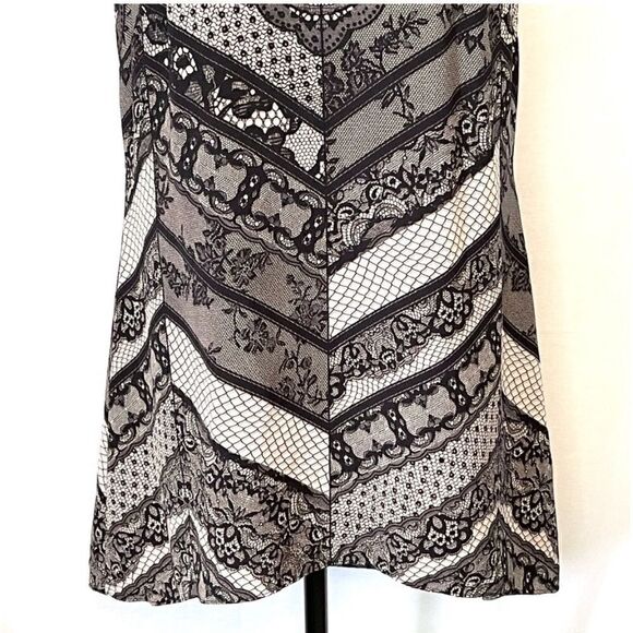 Cabi black and beige lace Monaco Cami Tunic size small- excellent condition - Picture 16 of 16